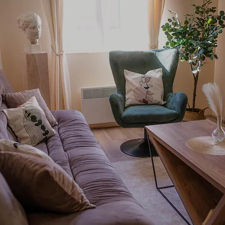 Angelina Art アパート *