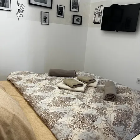 Angelina Art アパート *